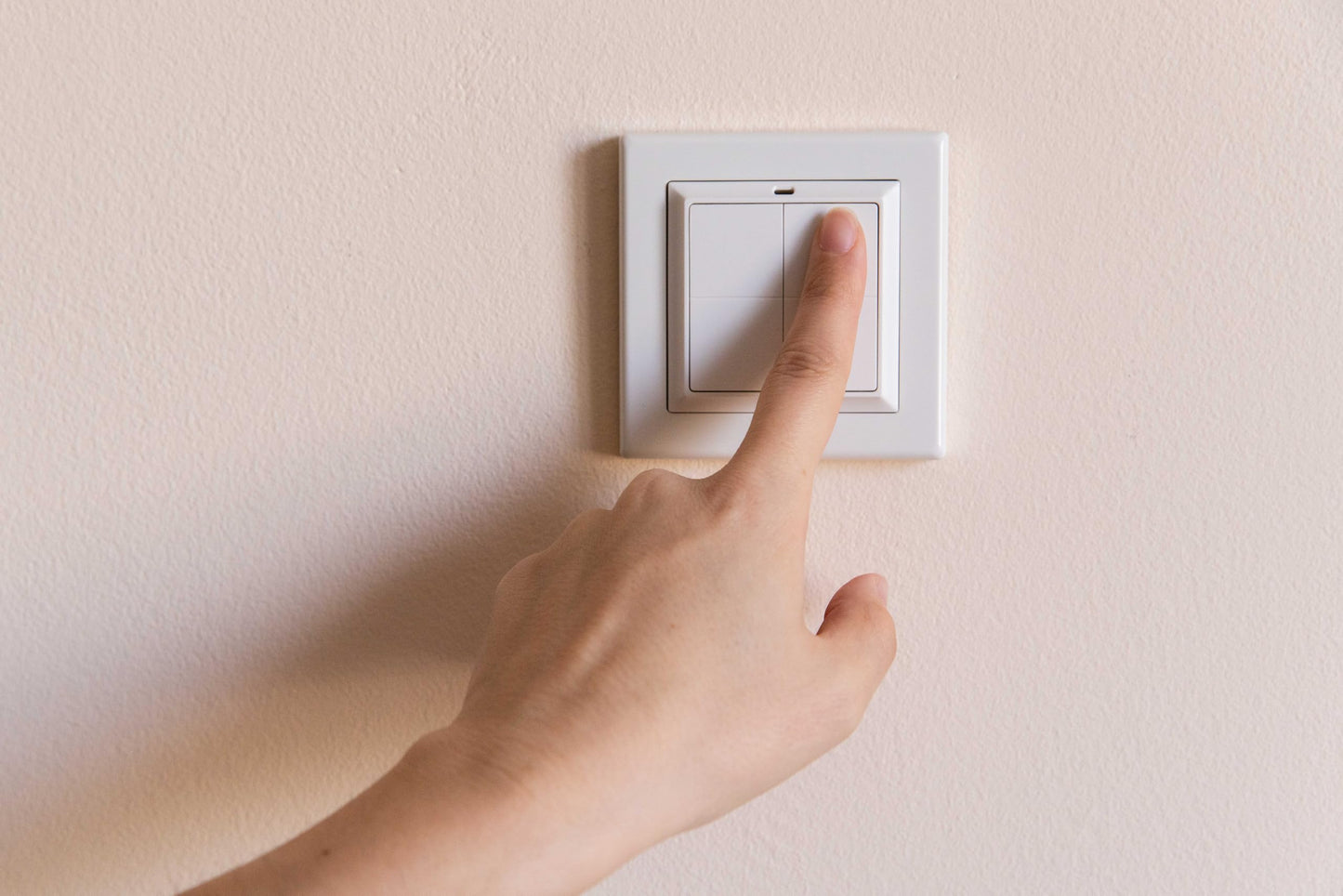 shelly Adattatore per interruttore a parete Shelly Gira e Merten - Shelly Wall Switch Adapter Gira and Merten