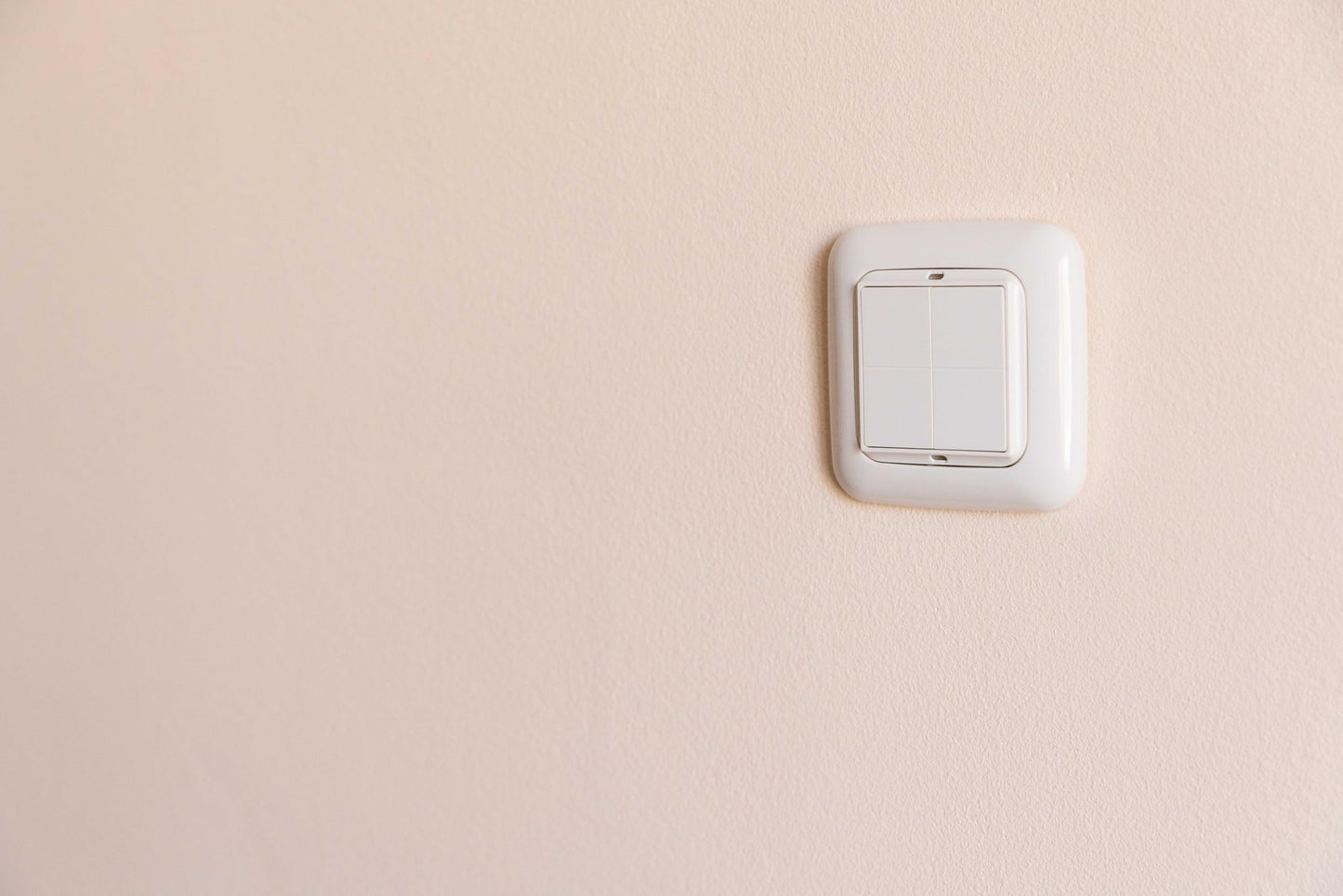 shelly Adattatore per interruttore a parete Shelly Gira e Merten - Shelly Wall Switch Adapter Gira and Merten