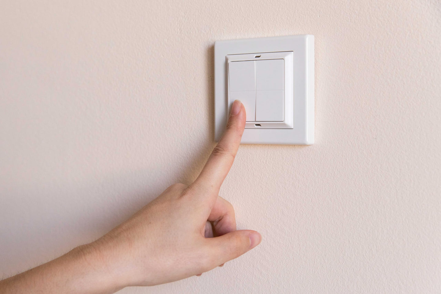 shelly Adattatore per interruttore a parete Shelly Gira e Merten - Shelly Wall Switch Adapter Gira and Merten