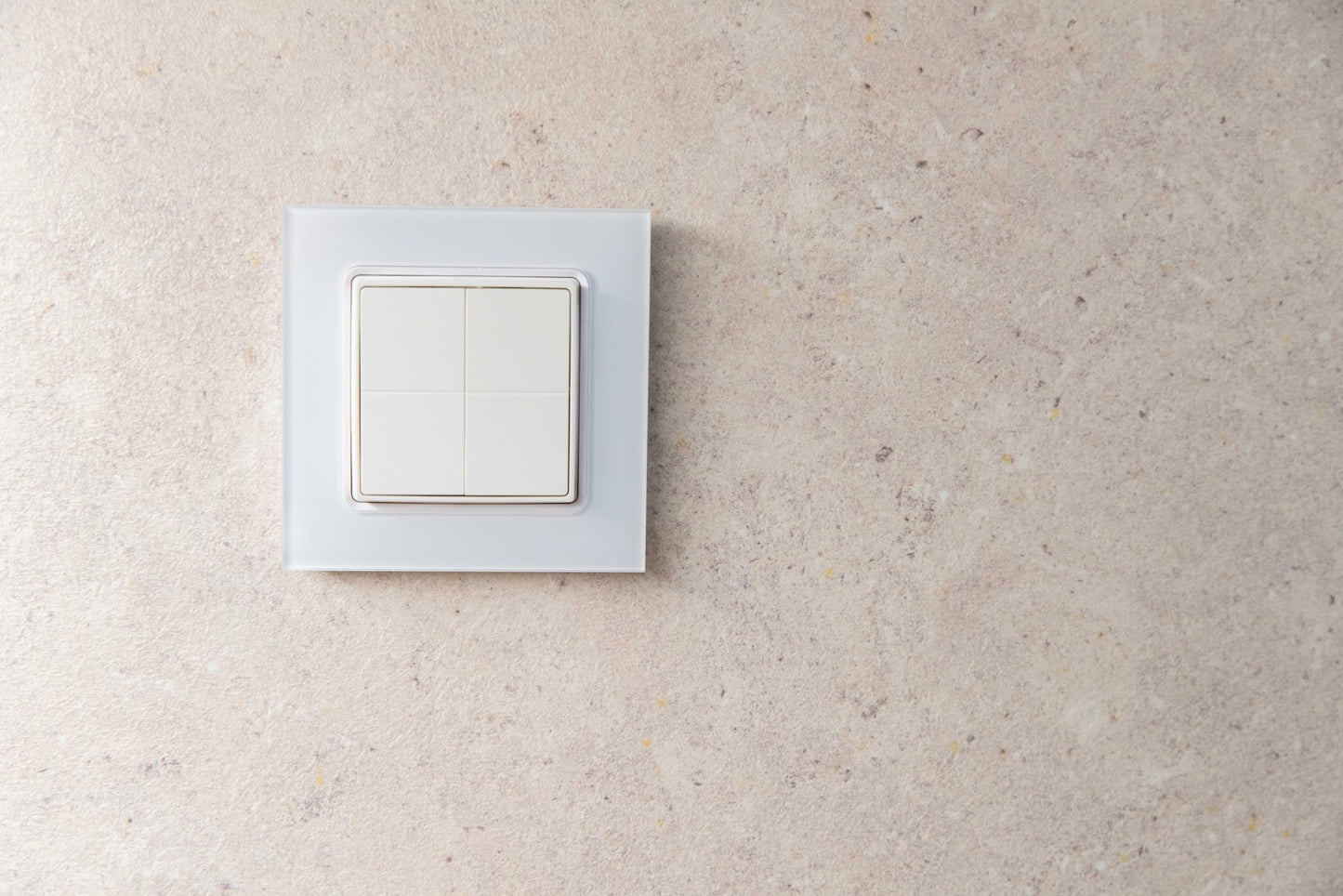 shelly Adattatore per interruttore a parete Shelly Gira e Merten - Shelly Wall Switch Adapter Gira and Merten