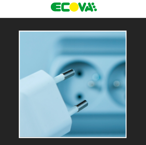 Ecova Adattatore Universale da Viaggio 2300W Spina Standard Italiana 10A 2P+T Colore Bianco - mod. 30199